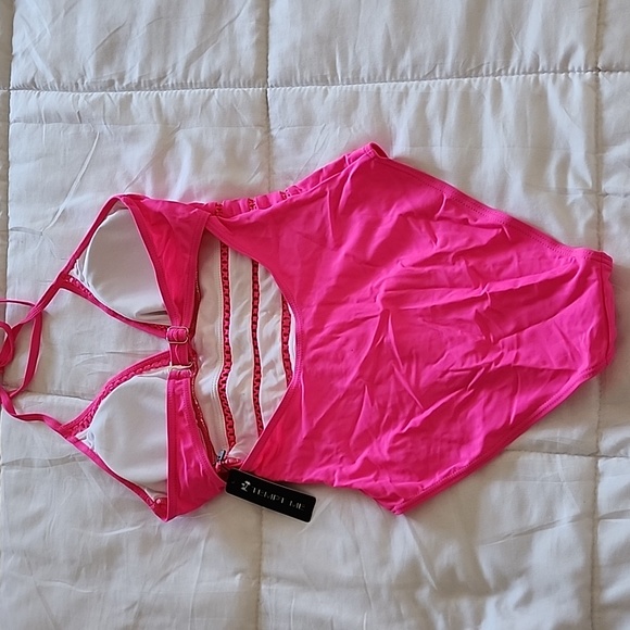 Hot Pink Swimsuit 🩱 - Picture 4 of 7